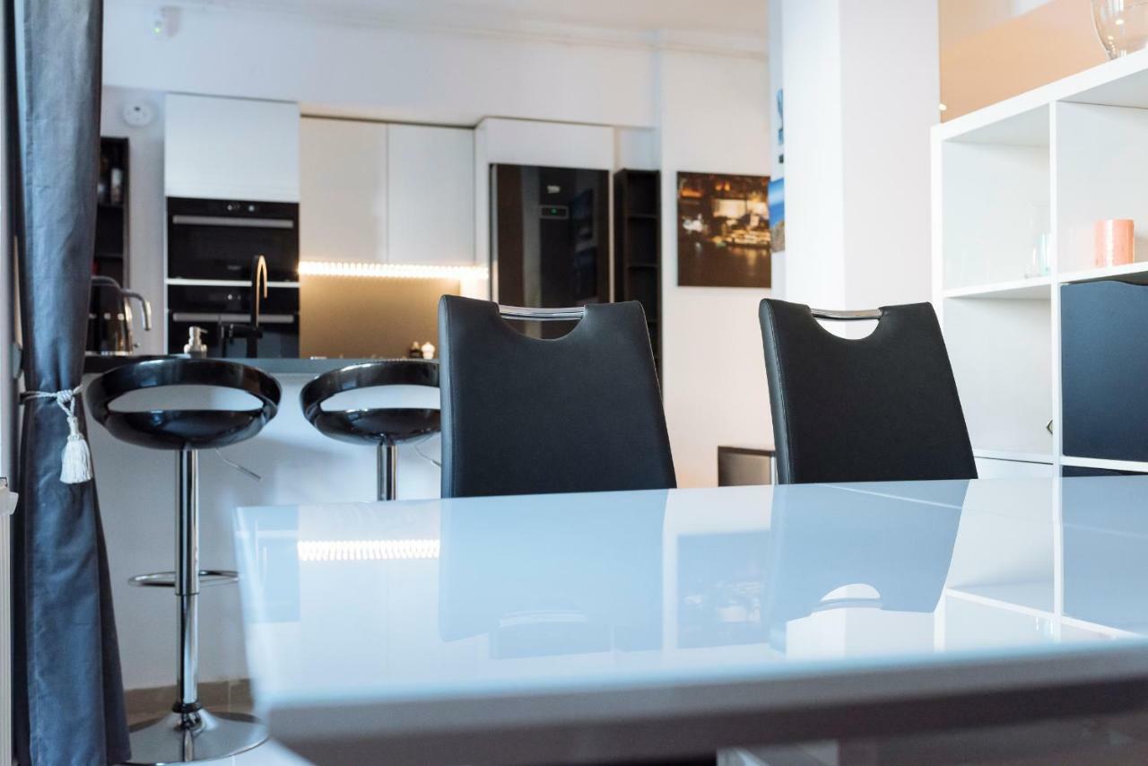 Tres Chic Double Sized Apartment Bukarest Exteriör bild
